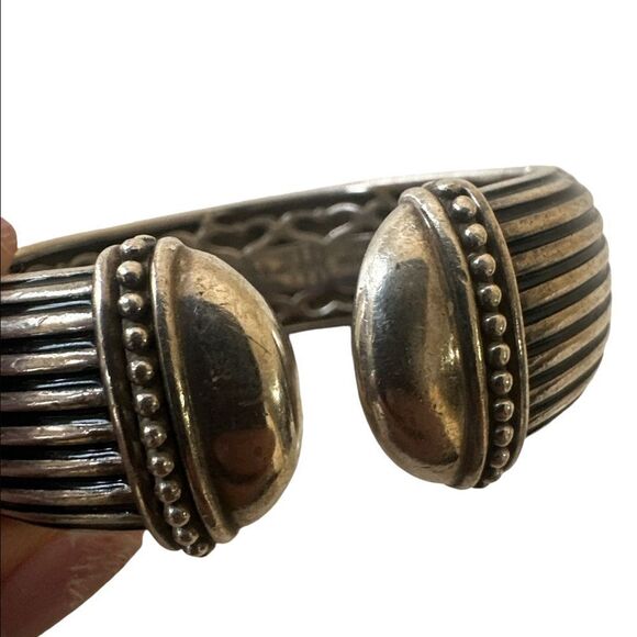 Slane & Slane 925 Silver Cuff Bracelet - Picture 6 of 9